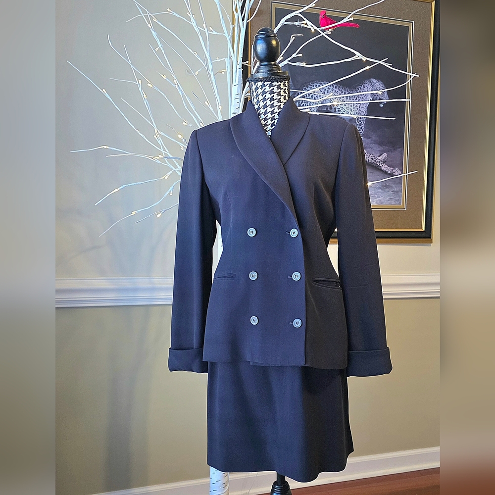 BARNEY'S OF NEW YORK DOUBLE BREASTED SKIRT LADIES SUIT